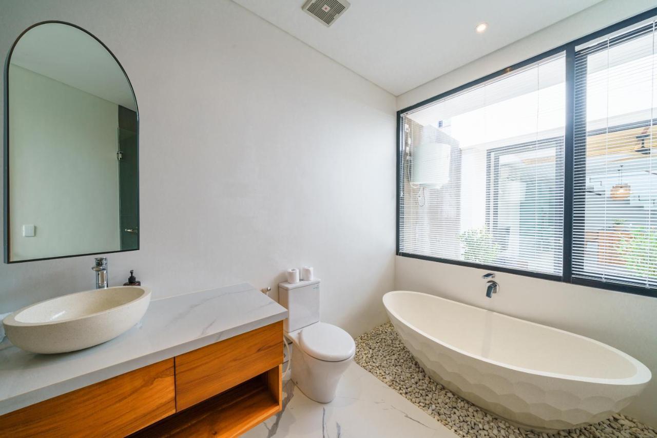 Villa Besso Padonan - Modern & Minimalist 2Br Villa In Canggu! Bagian luar foto